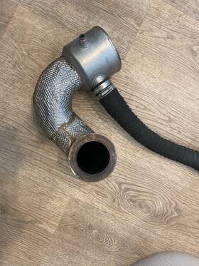 22661229 Volvo Penta 22671229 Used Oem Exhaust Riser D-6