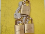 Padlocks Seachoice 37311 Solid Brass 1-1/2" Pac Keyed Marine Boat Cabin. Fixed Price $52.95.