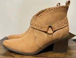 Frye And Co. Palma Light Tan Western Ankle Boots Zip Stitching Women's 10. Fixed Price $55.00.