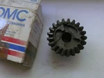 1 Omc Evinrude Johnson 390295 Forward Gear & Bushing Z3. Fixed Price $68.00.